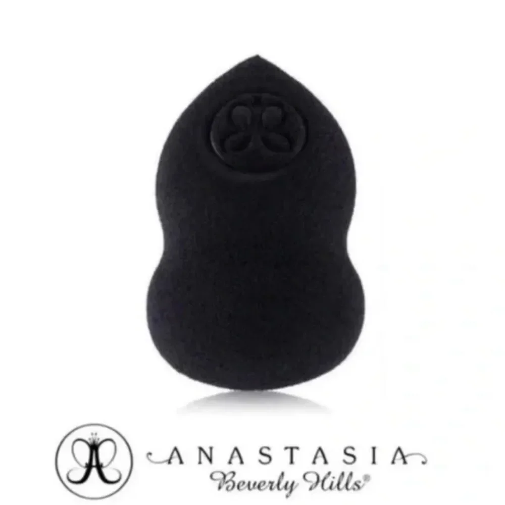 Anastasia Beverly Hills Black Beauty Blender Sponge